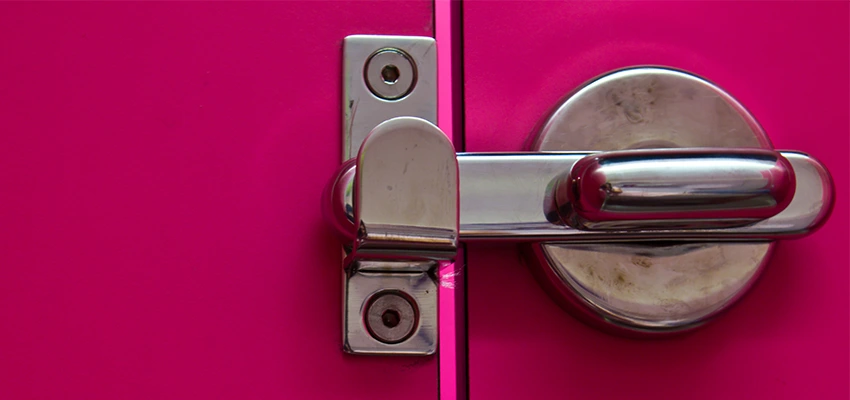 Childproof Gate Lock in Gonzales, California
